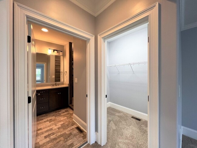 Building Photo - Stunning 4 bedroom in the Polo Club in Wes...