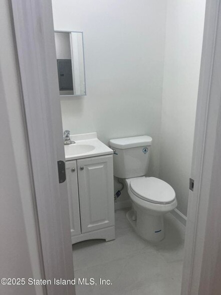 Building Photo - 46 Laurel Ave