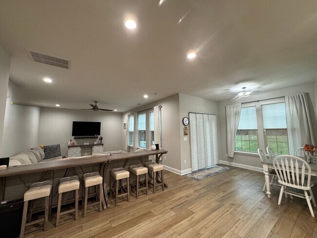 Building Photo - Spacious 3 Bedroom Home in Franklinton
