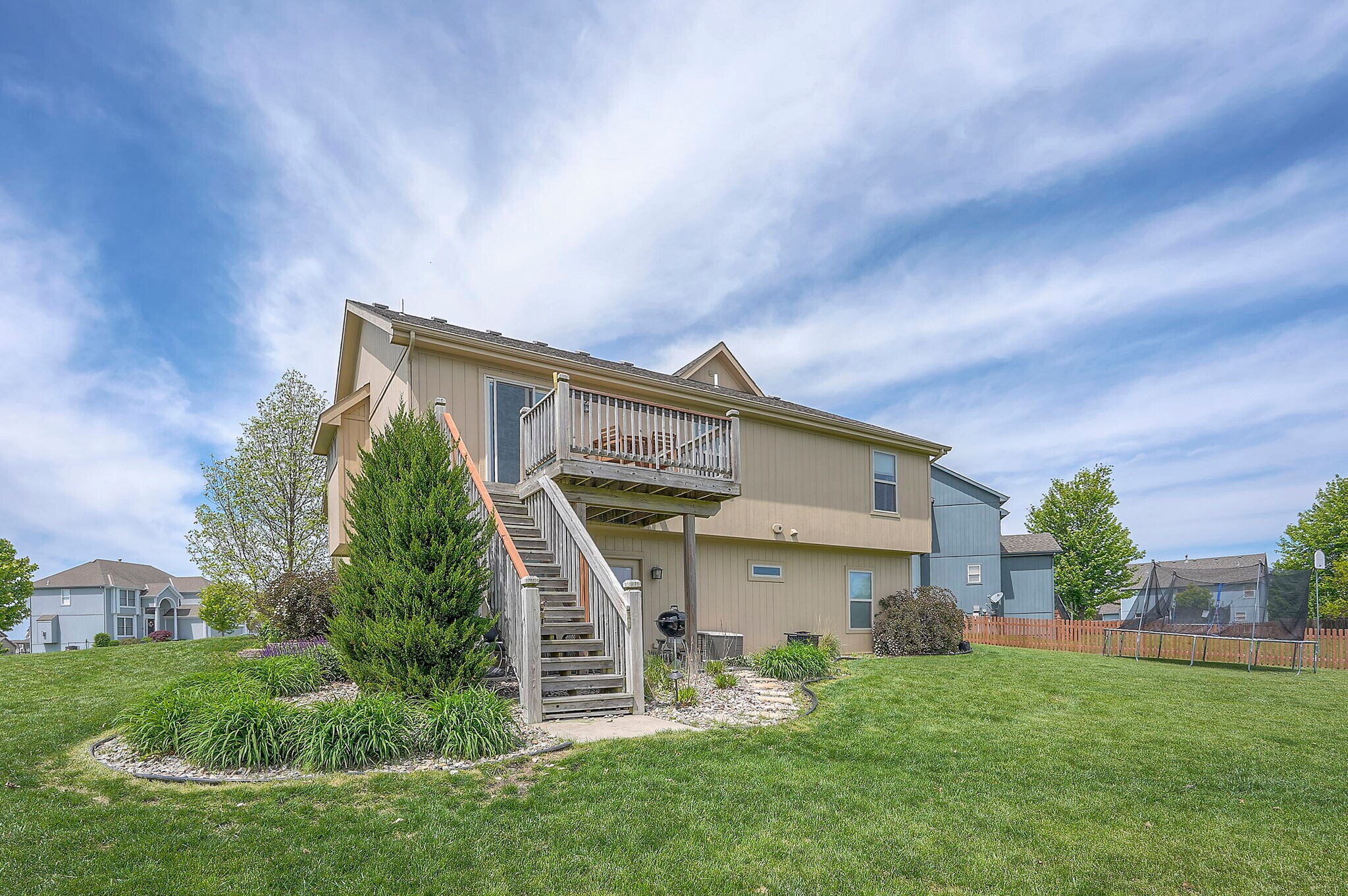 Building Photo - 10111 N Tullis Dr