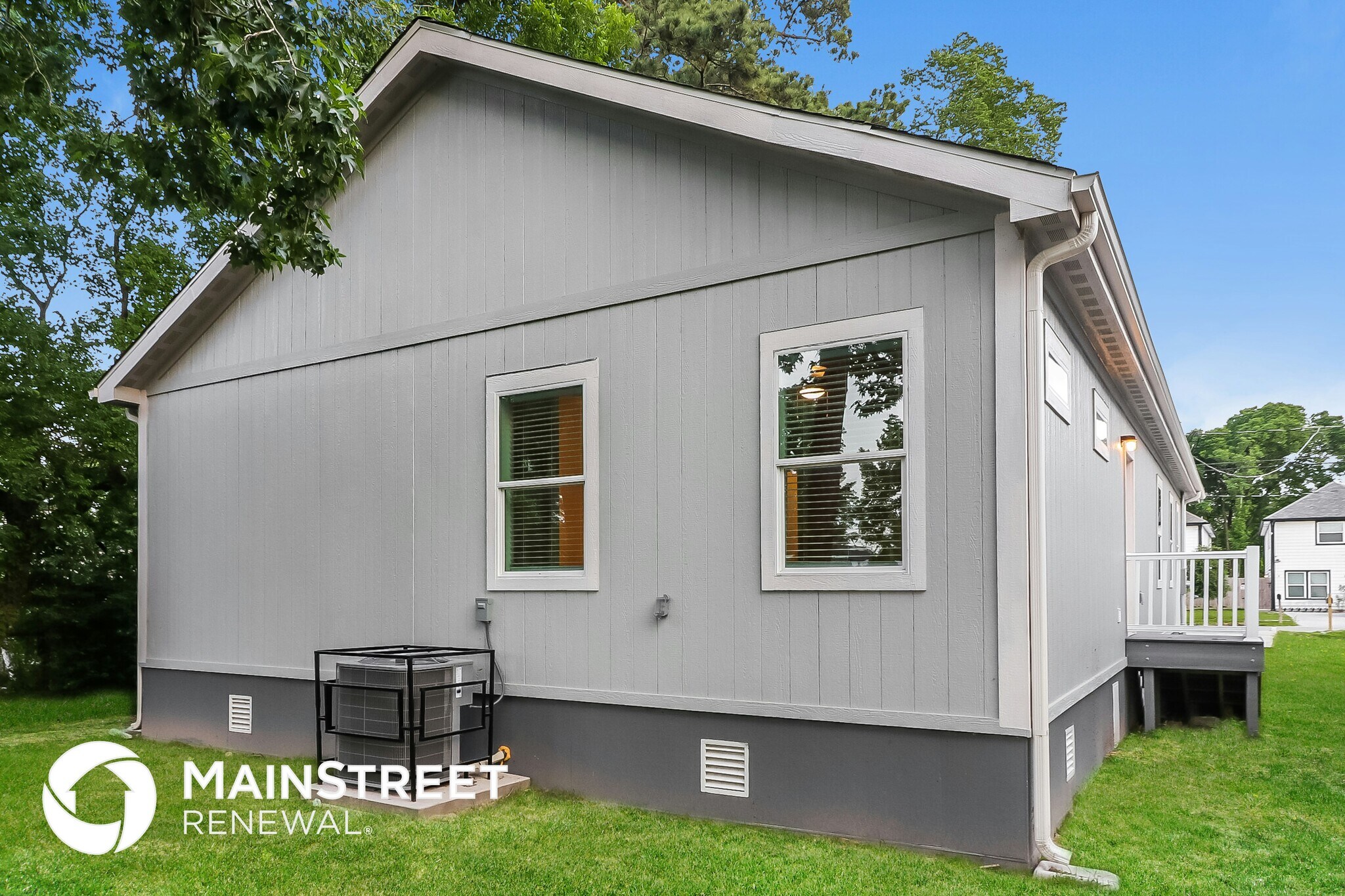 Building Photo - 8219 Crestview Dr