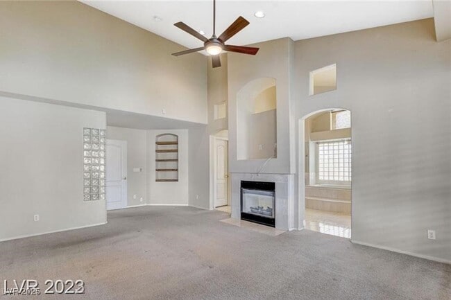 Building Photo - 1842 Bogey Way
