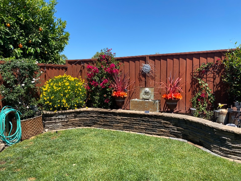 Building Photo - 9100 Loganberry Dr