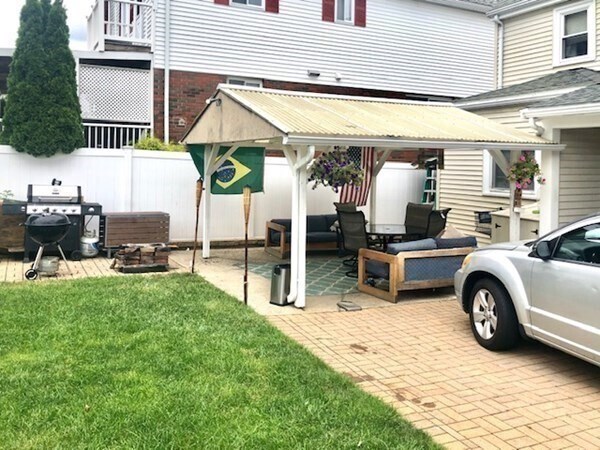 Building Photo - 15 Bolton St