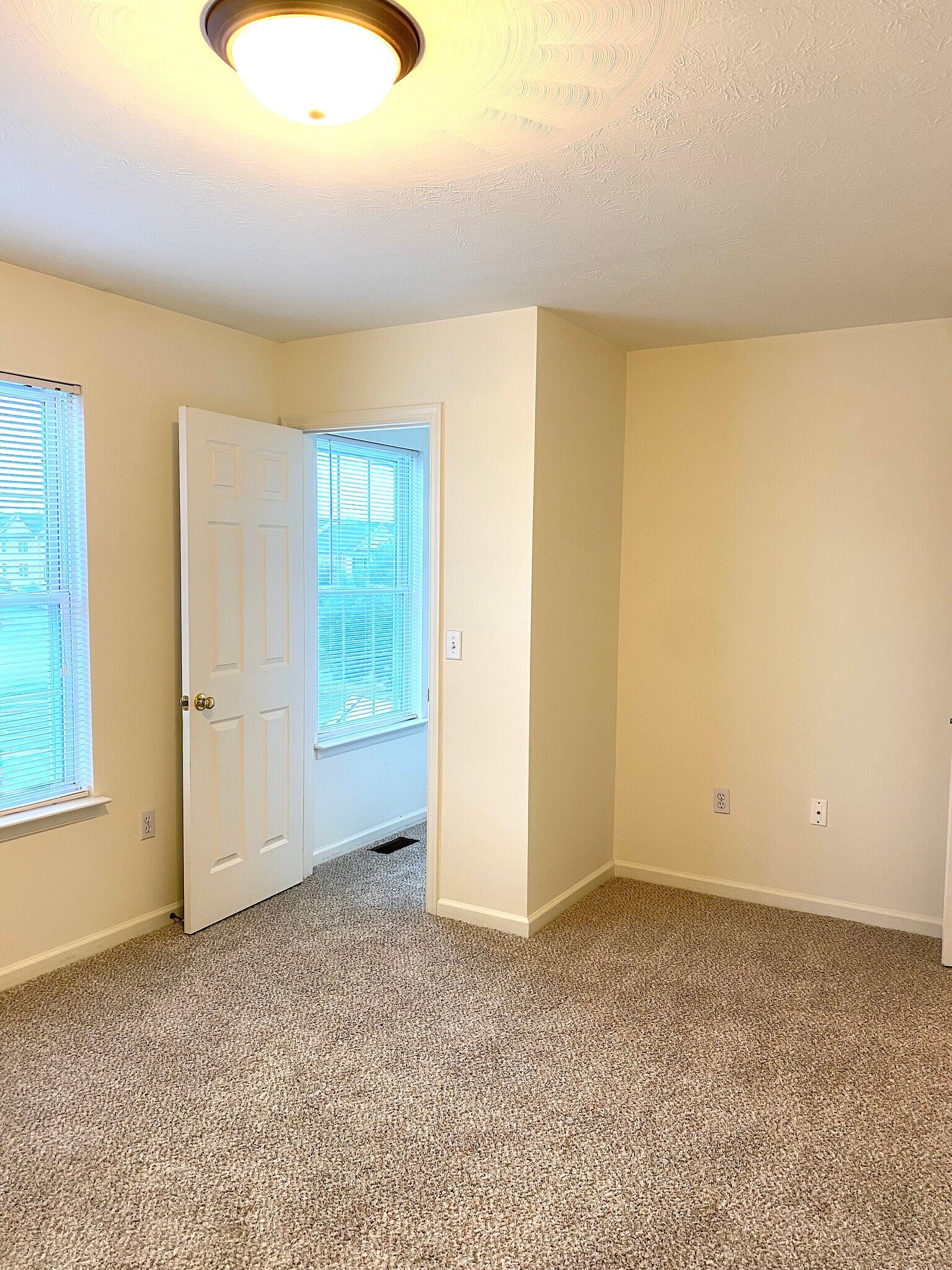 Building Photo - 104 Windstone Dr