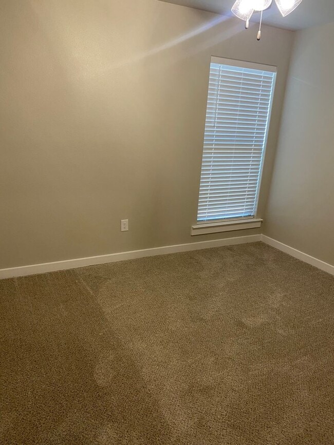 Building Photo - 4 bed 2 bath - Cooper ISD