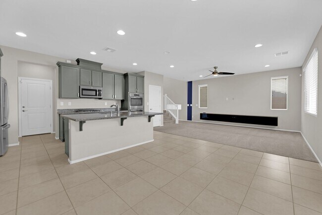 Building Photo - Beautiful House near Durango Curve