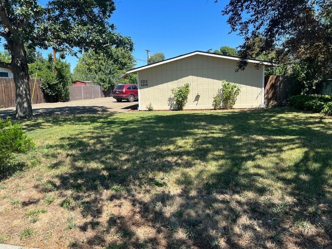 Building Photo - 1214 Withington St