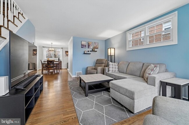 Building Photo - 273 Westbrook Dr