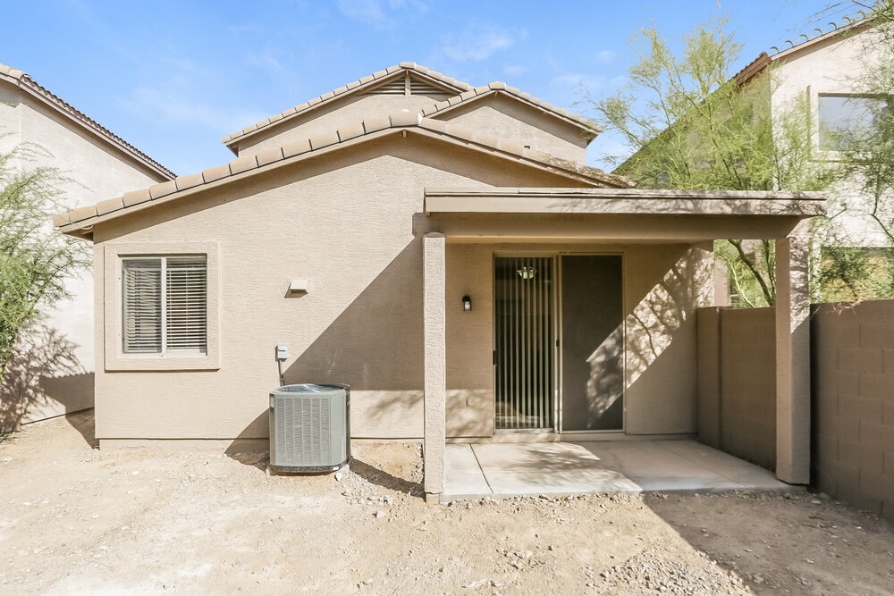 Building Photo - 113 E Windsong Dr