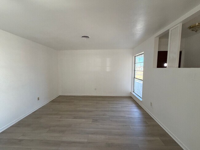 Building Photo - Fantastic Corner Lot Home in Harker Heights