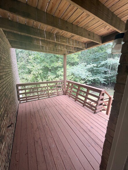 Building Photo - 6197 Trestlewood Dr