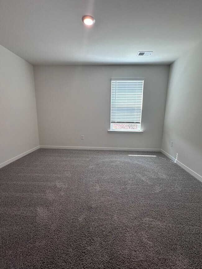 Building Photo - Brand-New  5-Bedroom Home in the Hamptons at Hickory with Modern Upgrades and Move-In Ready Comfort