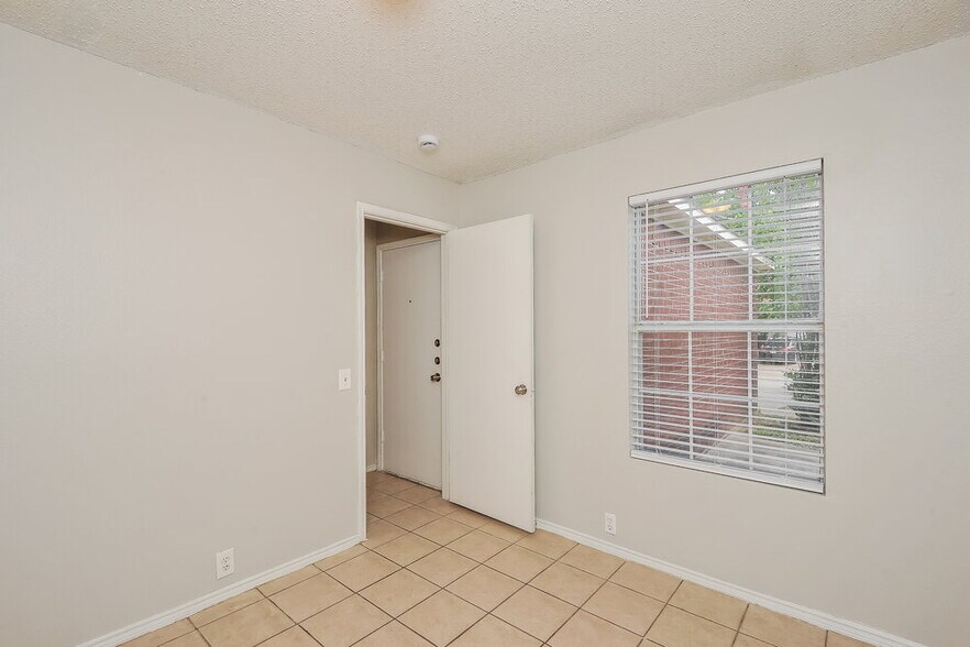 Building Photo - 8528 Gatlinburg Dr