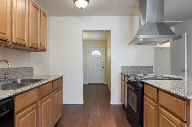 Building Photo - 504 Woodcrest Way