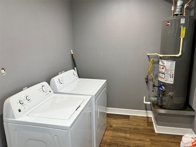 Building Photo - 6808 Avenue K