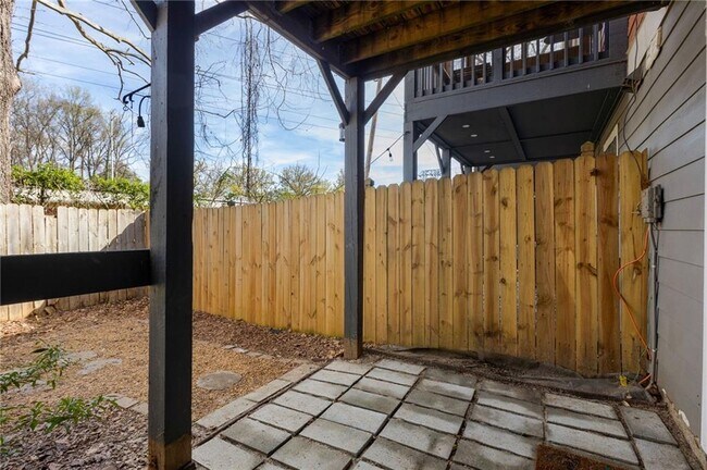 Building Photo - 380 Grant Cir SE