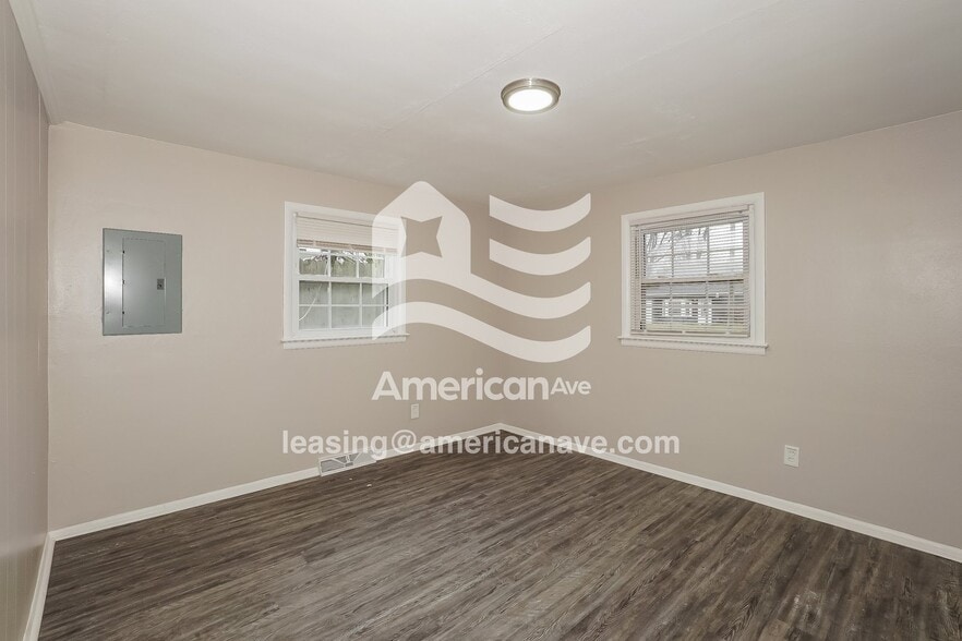 Building Photo - 808 Irving Park Blvd