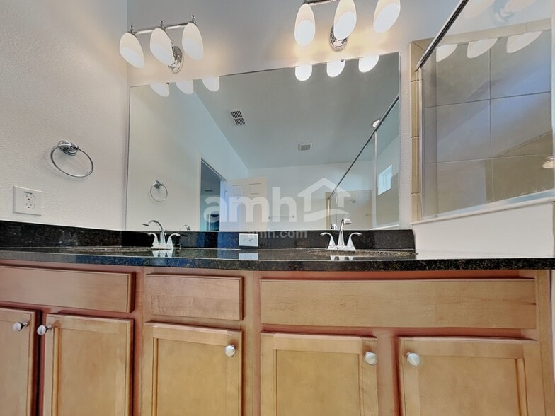 Building Photo - 1838 Castleton Dr