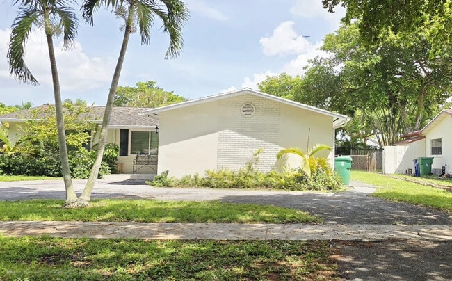 Building Photo - 10253 SW 50th St