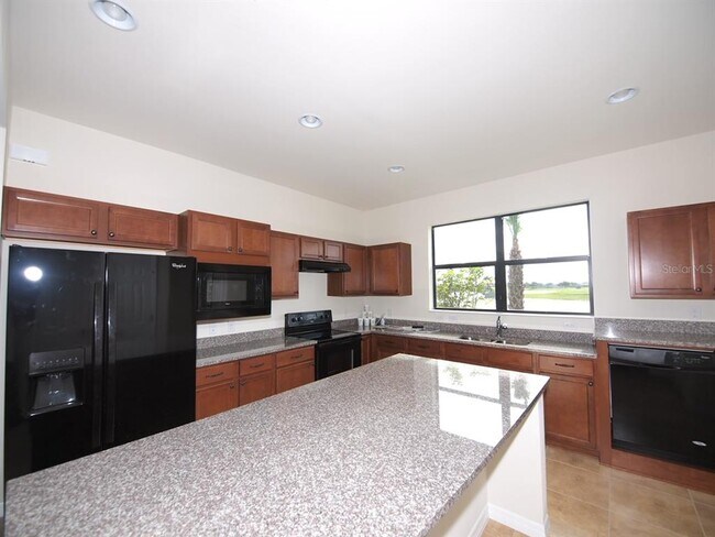 Building Photo - 19224 Isadora St