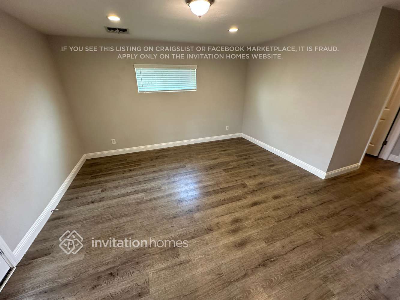 Building Photo - 934 E Loma Vista Dr