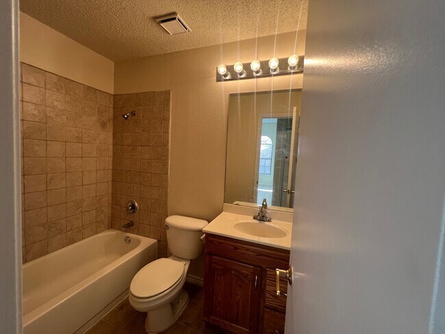 Building Photo - 9951 Echo Plain Dr