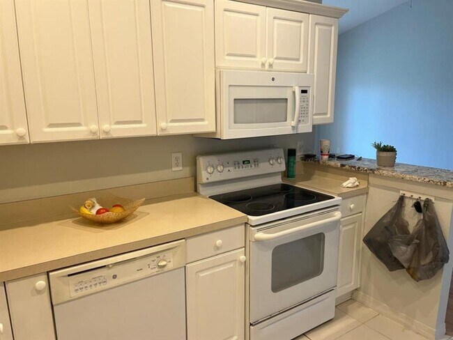 Building Photo - 3962 Mediterranea Cir