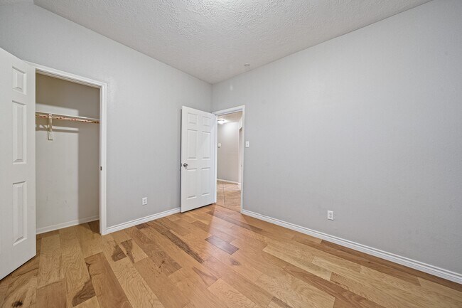 Building Photo - 23223 Hazel Field Ct