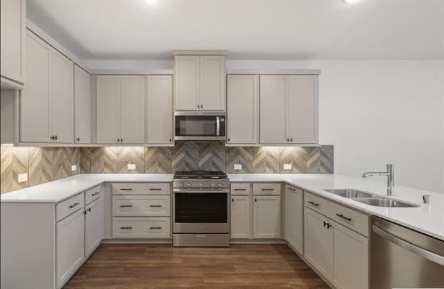 Building Photo - 11444 Sugarlands Dr