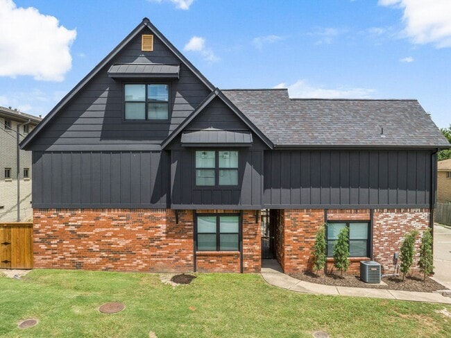 Building Photo - ONYX at 37th