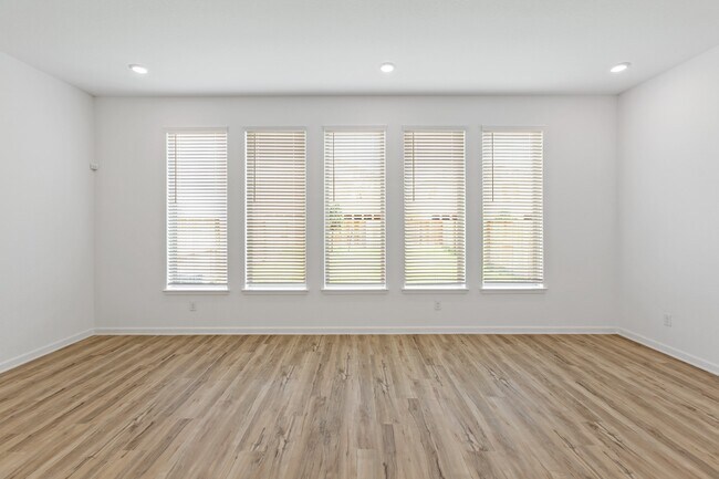 Building Photo - 4131 Balboa Dr