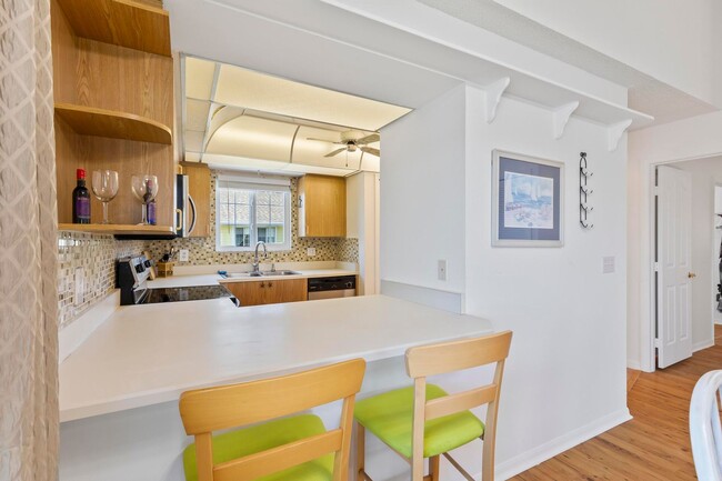 Building Photo - Fully Furnished Long Term Rental