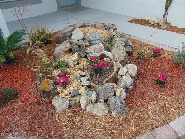 Building Photo - 9012 E Mac Ct