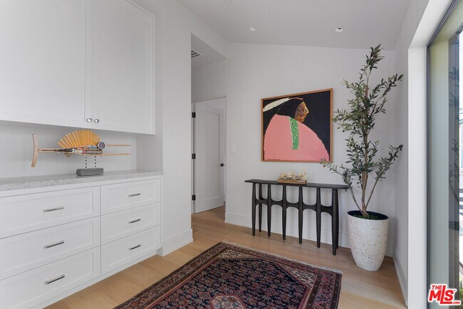 Building Photo - 929 Marco Pl