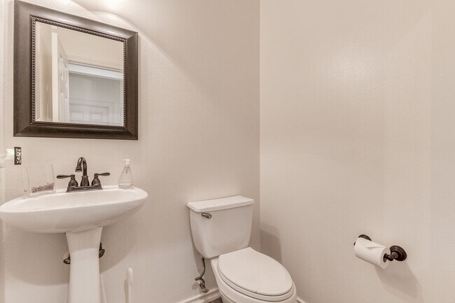 Building Photo - Beautiful Walker Ranch 2 Story Home. This location is fabulous, located off Bitters and Blanco