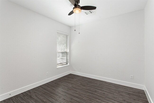 Building Photo - 4738 Coyote Trail