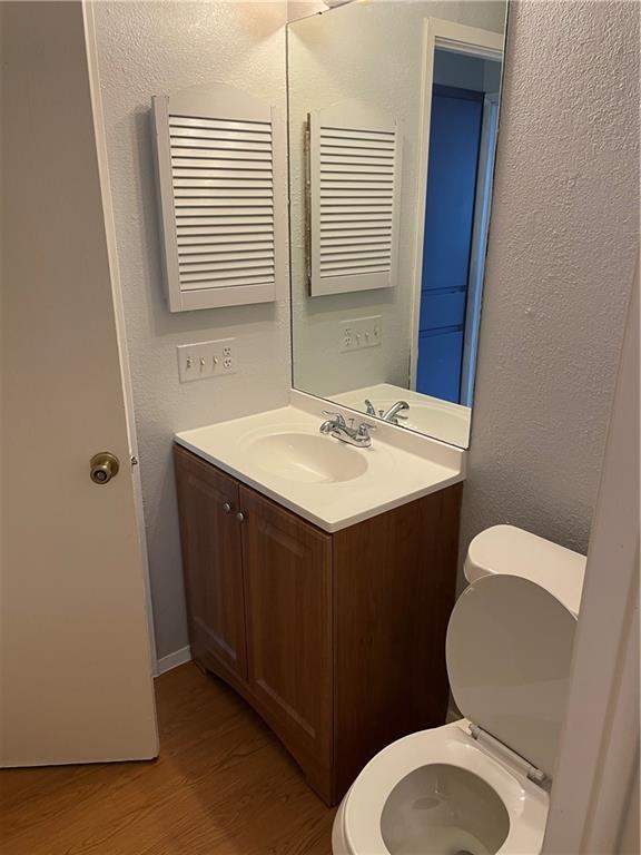 Building Photo - 105 Meteor Dr