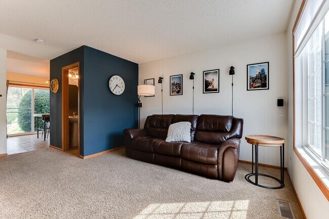 Building Photo - 4947 Emmit Dr N