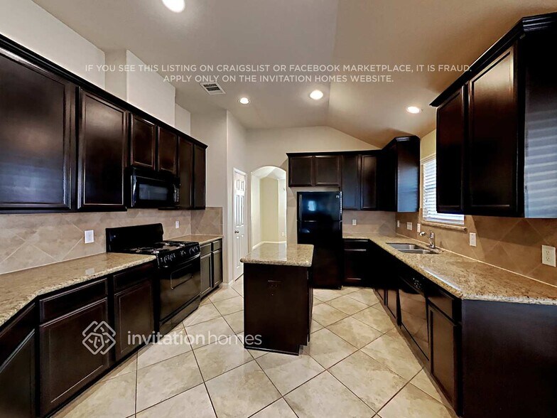 Building Photo - 55 San Simeon Dr