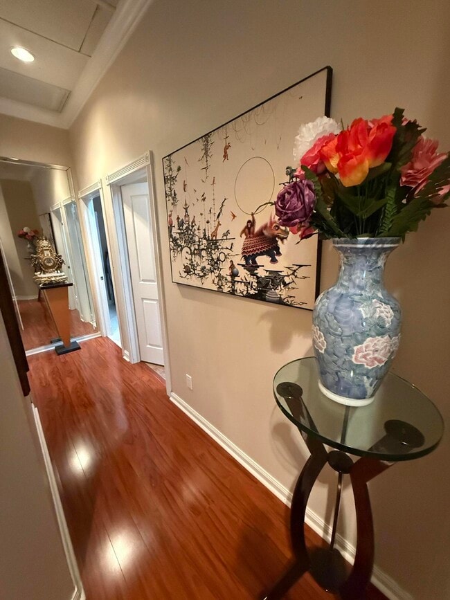 Building Photo - 222 E Tall Oaks Cir