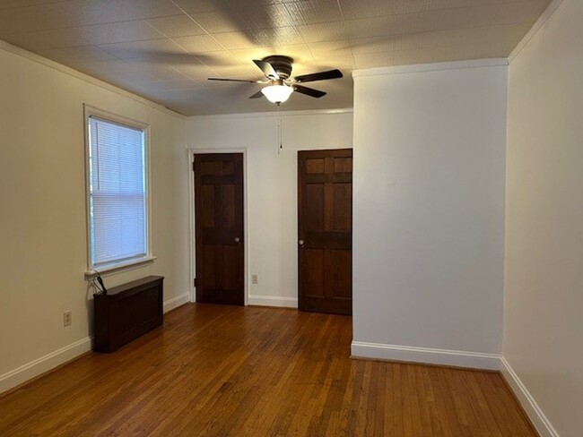 Building Photo - Welcome to our cozy 1st floor 2-bedroom, 1...