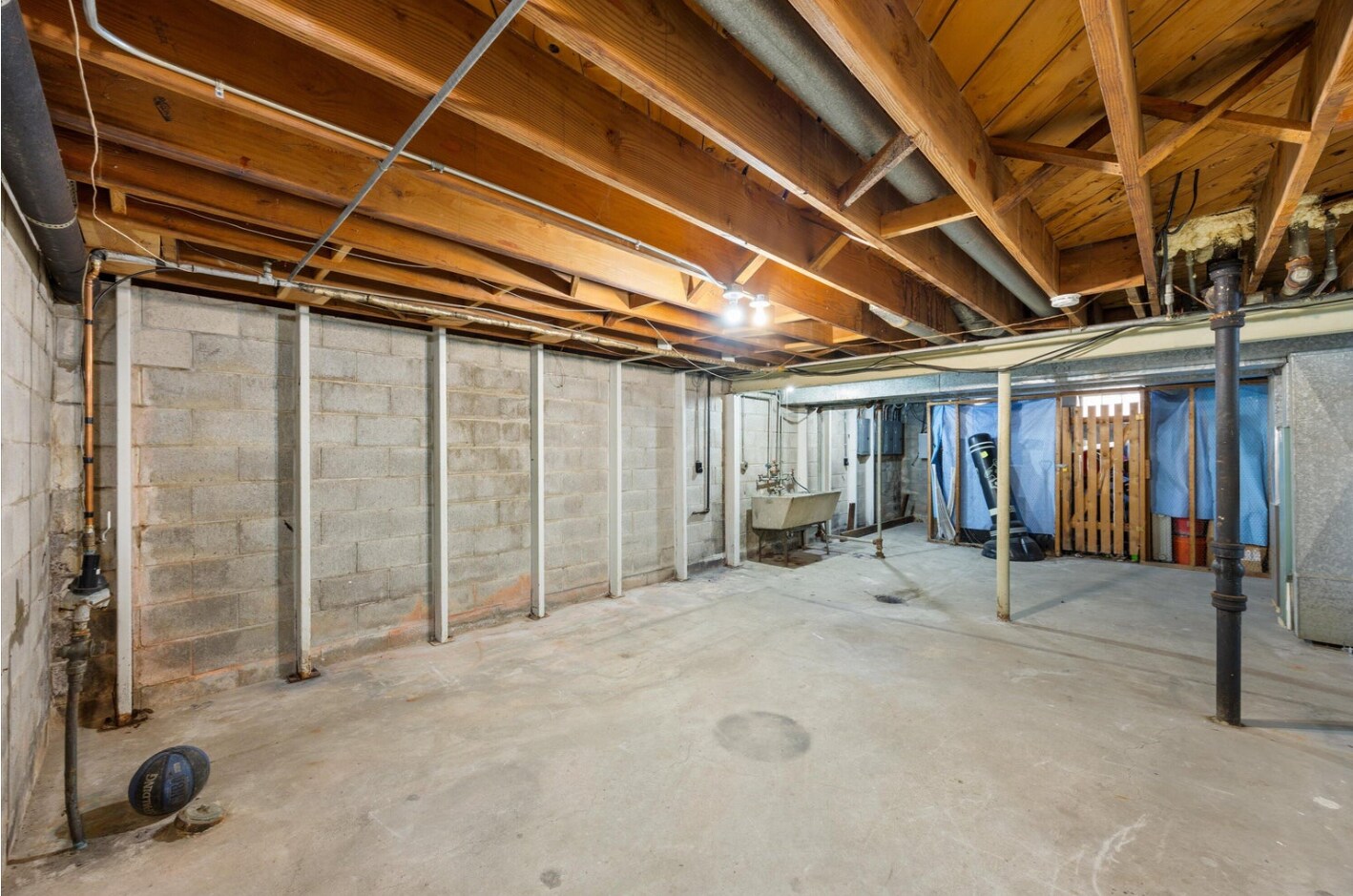 Building Photo - 8641 W Lapham St