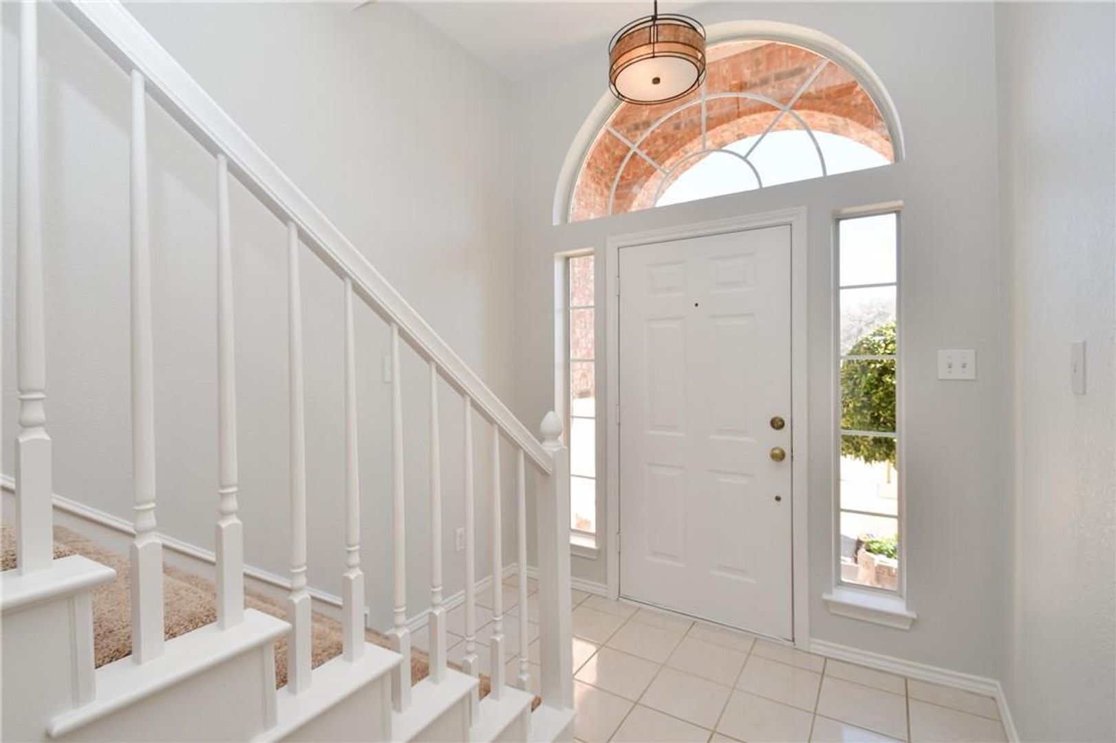 Building Photo - 8435 Creekside Cir