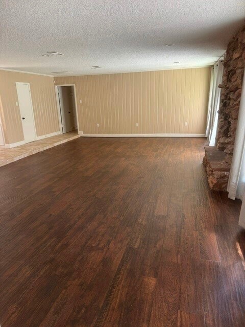 Building Photo - 6026 Coral Ridge Rd