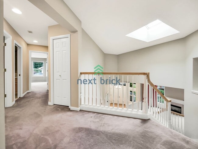 Building Photo - 4 Bed 2.5 Bath Single Family for Rent!
