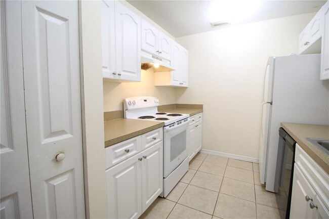 Building Photo - 720 Newton Ave S