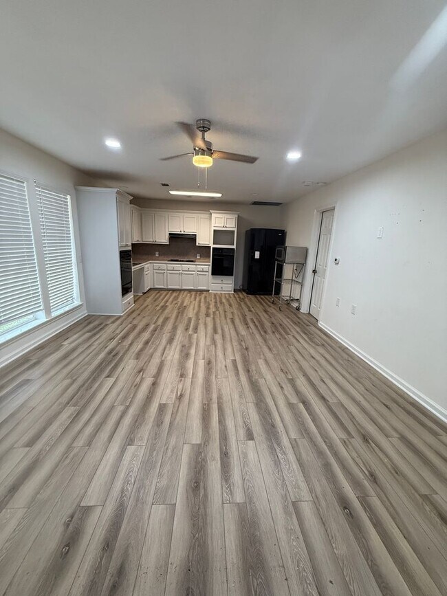 Building Photo - Available now! This one of a kind Rental i...