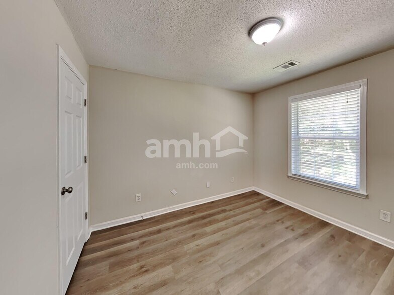 Building Photo - 4207 Pentworth Ln NW