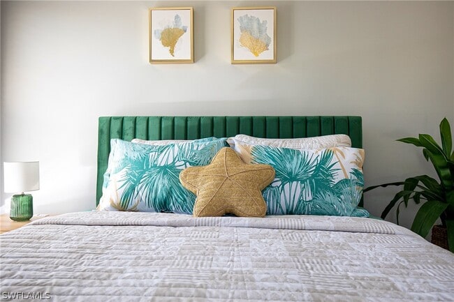 Building Photo - 528 14th St N